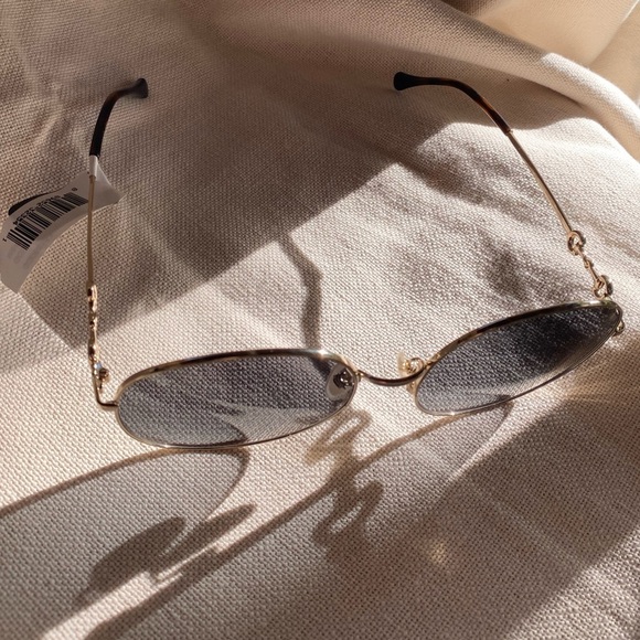 ?gucci Women’s sunglasses made in Italy NWT main image 10